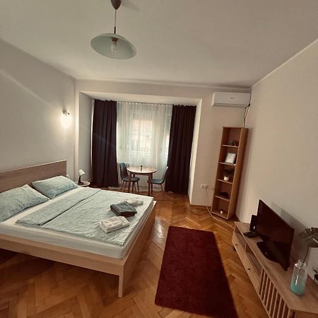 Apartman Lena Belgrade Extérieur photo
